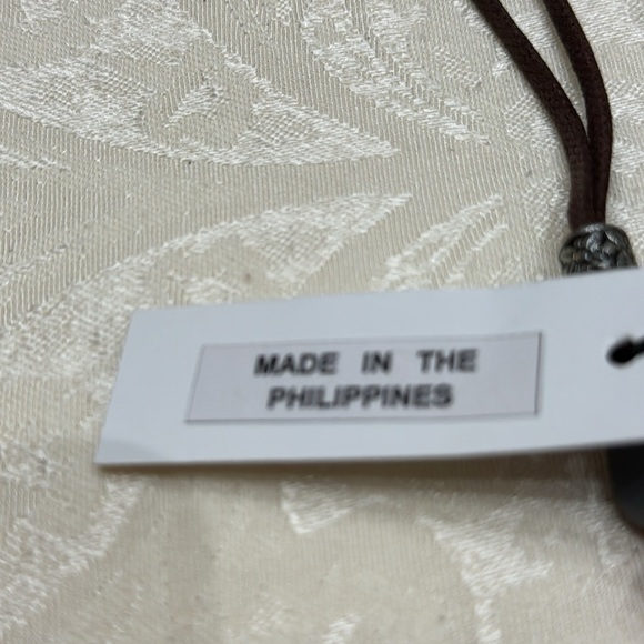 NWT decouture Adjustable Drop Leaf Pendant Necklace - Picture 6 of 8